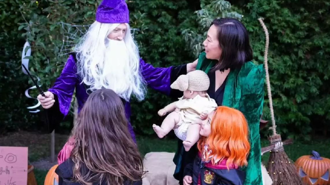 Mark Zuckerberg And His Family Dress Up As Harry Potter Characters To Celebrate Halloween